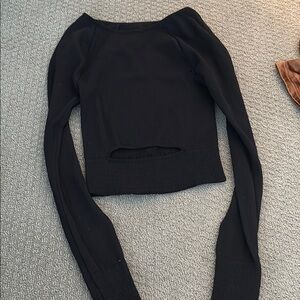 Black Long Sleeve Crop Top